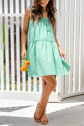 Grünes, gestreiftes, ärmelloses Minikleid mit Rüschen